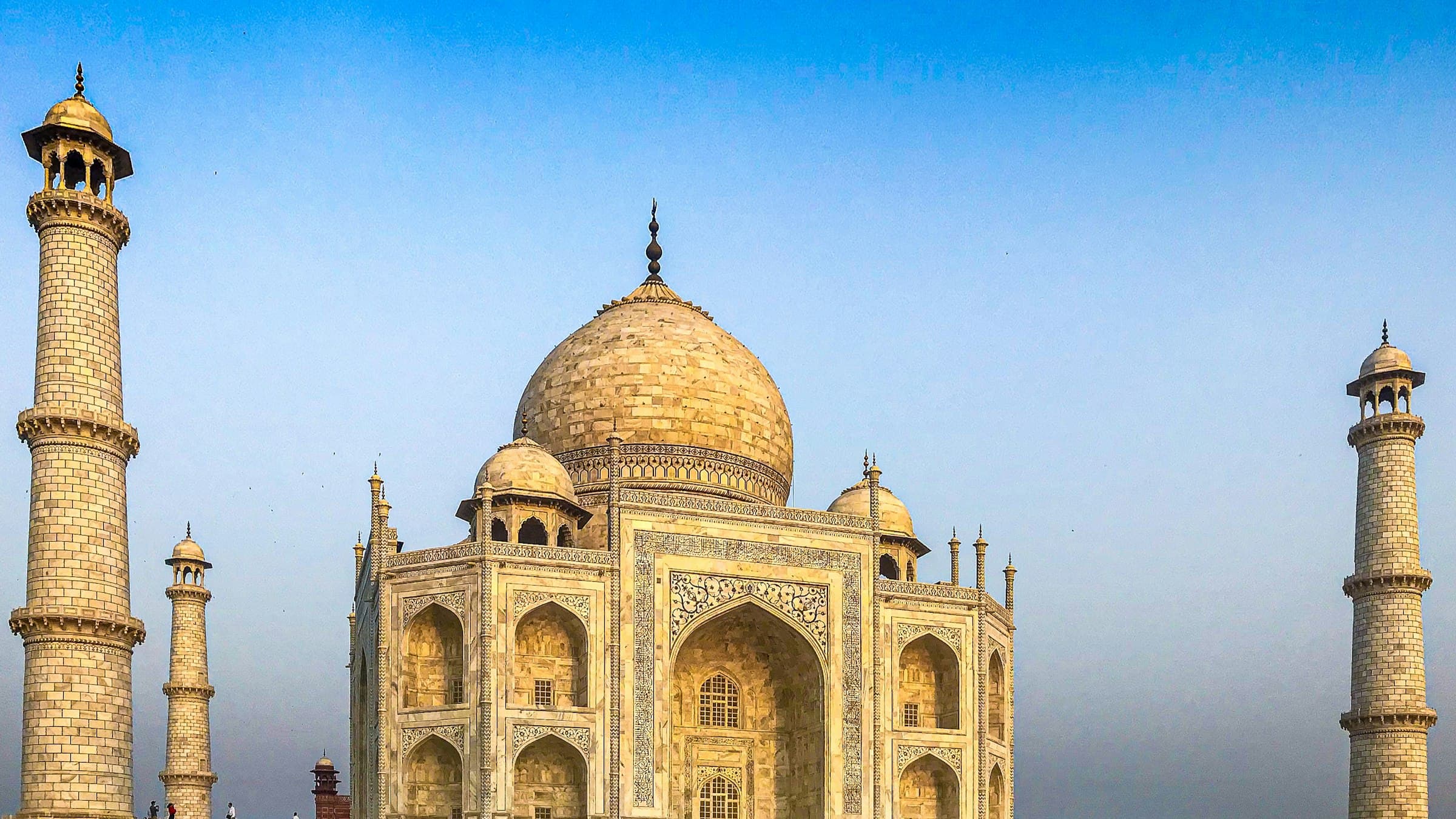 The Taj Mahal and its minarets, Agra
