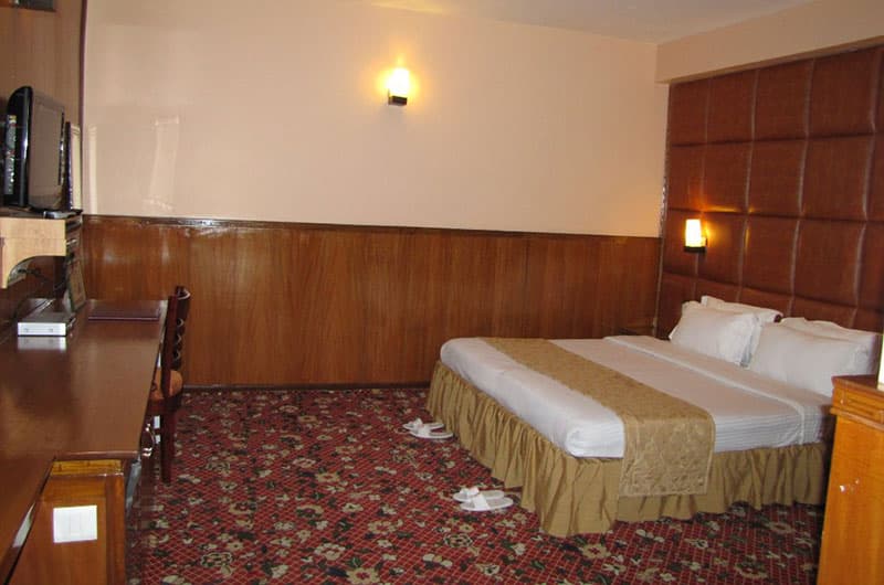 A Deluxe Room with a double bed at Yarlam Resort, Lachung.