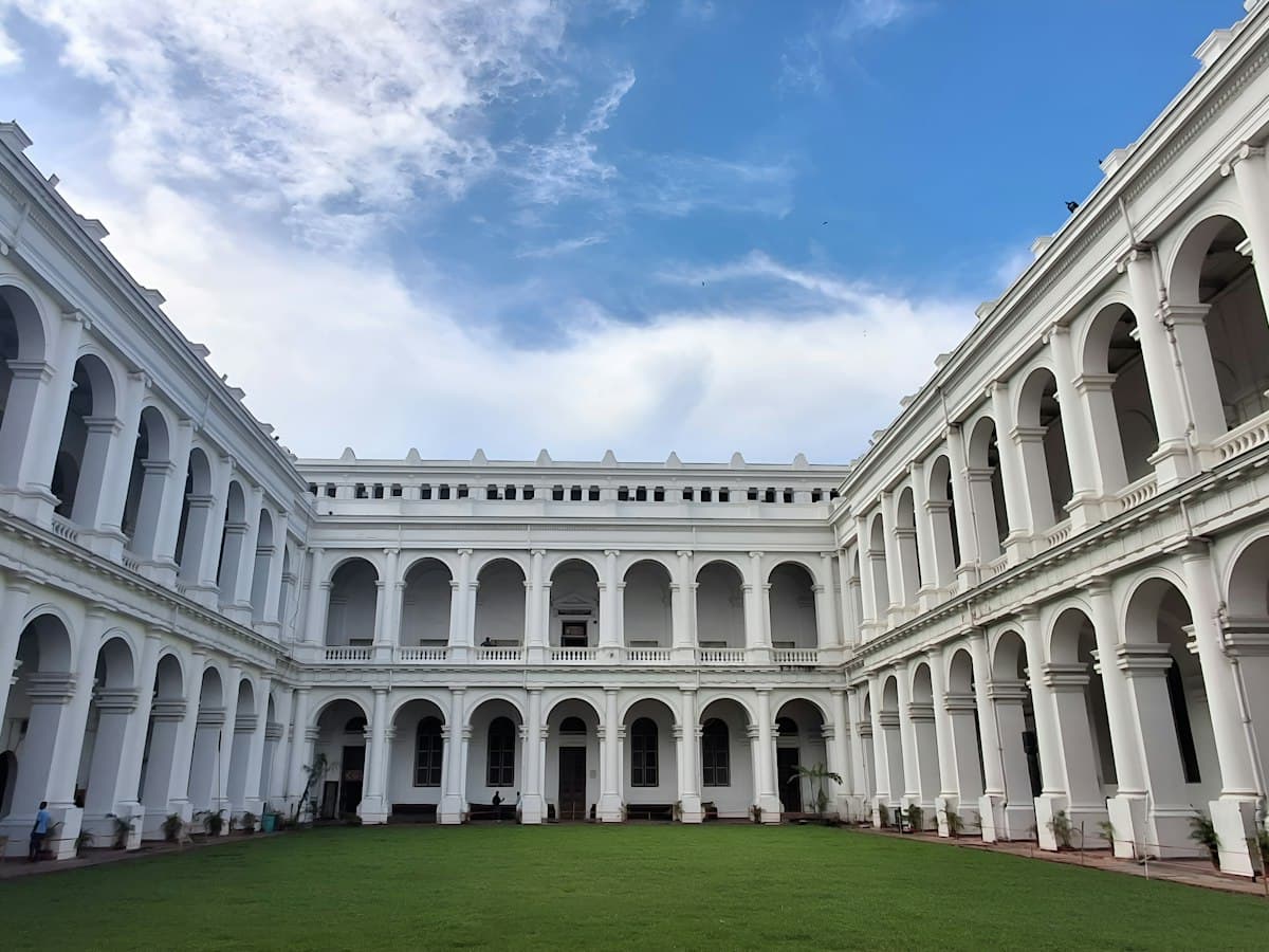 The arched colonnade and courtyard of the Indian Museum, Kolkata
