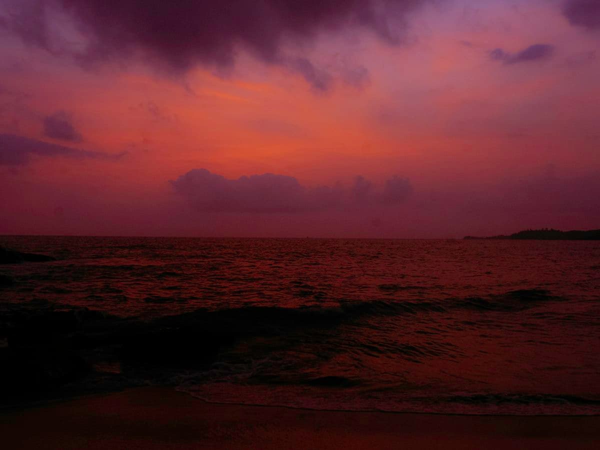 Twilight over Sinquerim Beach on the Arabian Sea, Candolim, North Goa