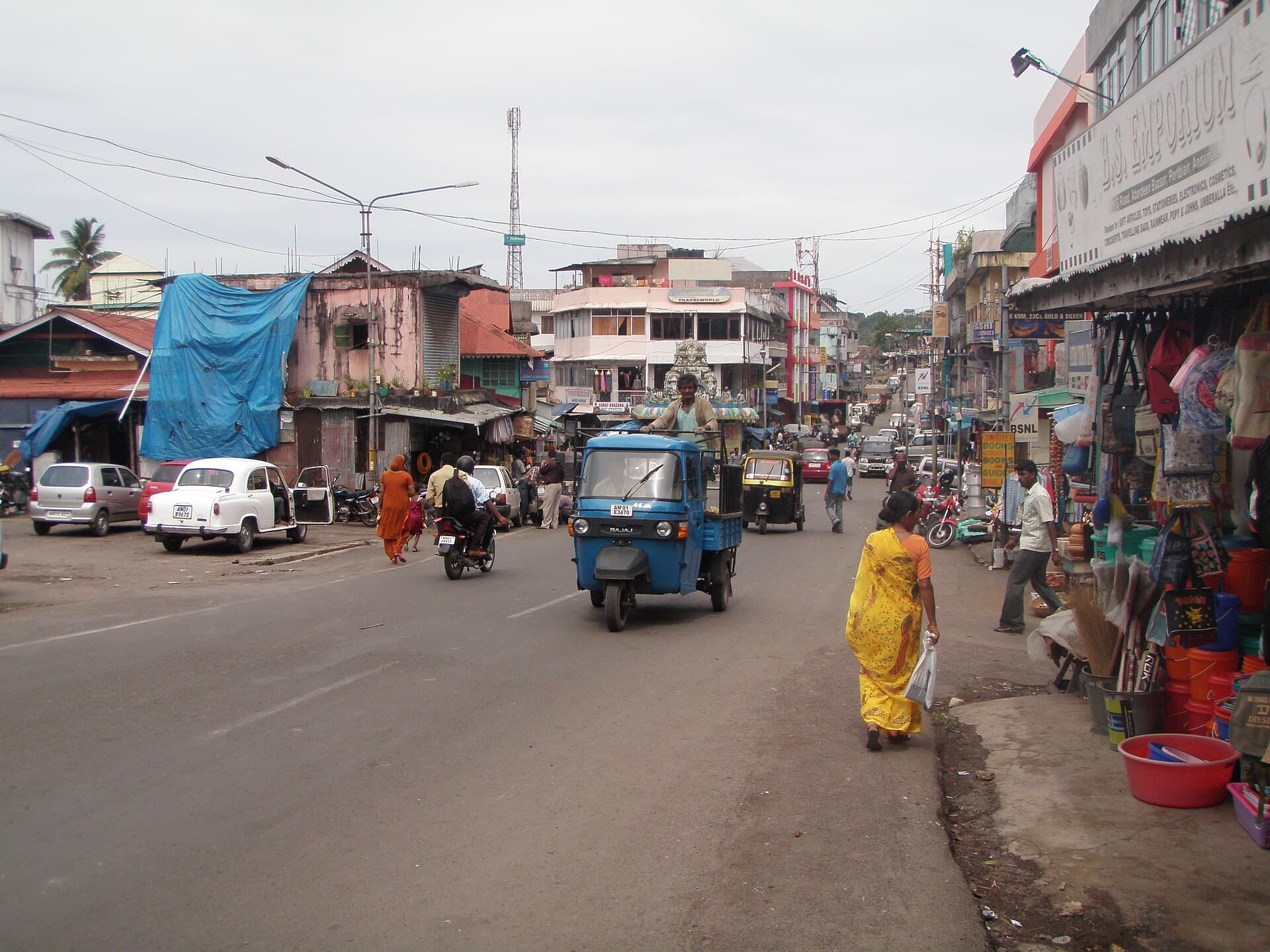 Aberdeen Bazaar street in Port Blair with shops and traffic